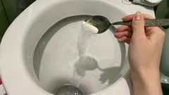 トイレに週に1回塩を入れるとどうなる？その結果に驚く